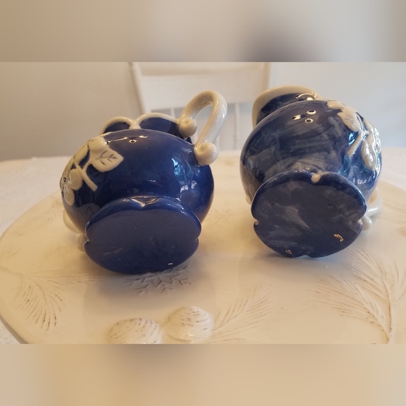 Set of 2 Beautiful Glazed  Ceramic Creamer Sugar Set Blue Floral - Picture 9 of 16